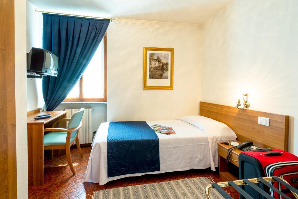 Albergo Altavilla Tirano Phòng bức ảnh