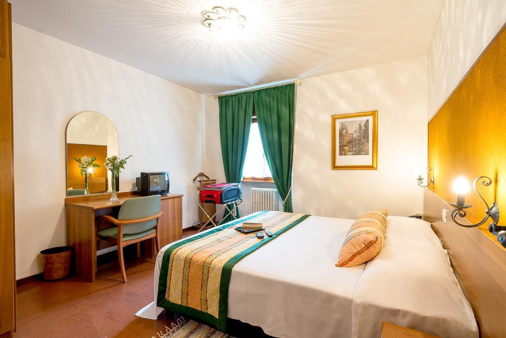 Albergo Altavilla Tirano Phòng bức ảnh